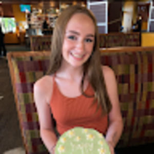 Meet your Posher, Olivia